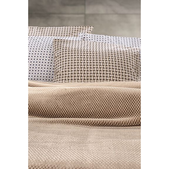 Κουβέρτα Cheval Vison 160x220 guy Laroche  100% Jacquard Pol.