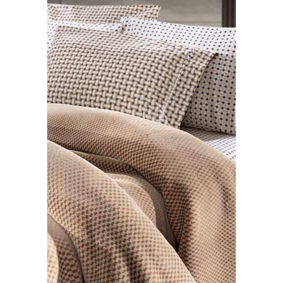 Κουβέρτα Cheval Vison 220x240 guy Laroche  100% Jacquard Pol.