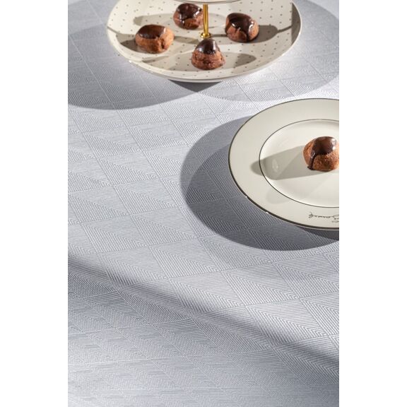 Τραπεζομάντηλο Motion Silver 160x260 guy Laroche  100% Polyester Jacquard