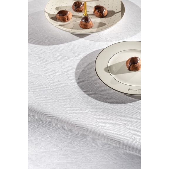 Τραπεζομάντηλο Motion White 160x320 guy Laroche  100% Polyester Jacquard