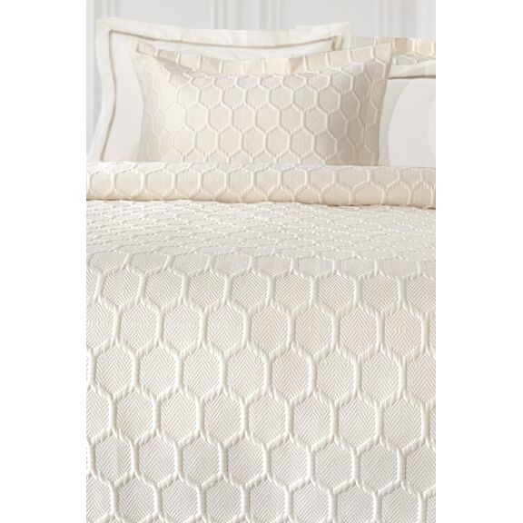 Σετ 3τμχ Κουβερλί Hive Ecru 250x240 guy Laroche  100% Microsatin